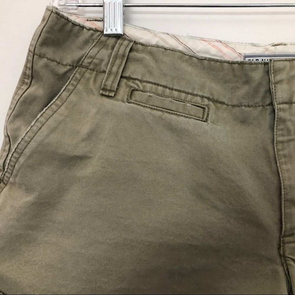 Old Navy Olive Size 8 Shorts!